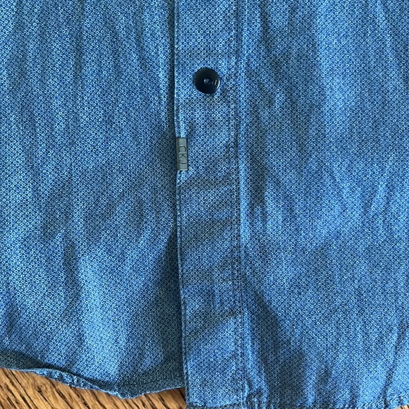 Calvin Klein Jeans. Casual dress shirt. - Picture 4 of 4
